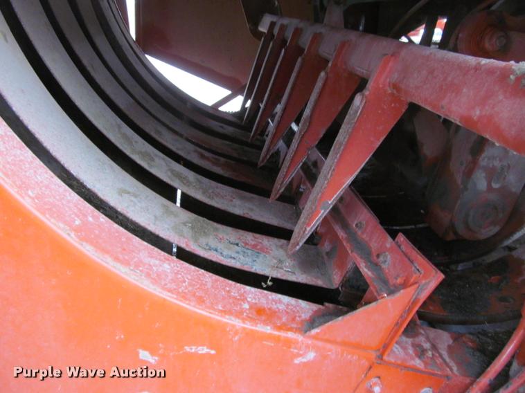 image for item DT9520 2005 Hesston 4790 square baler