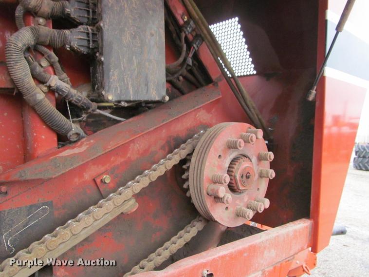 image for item DT9520 2005 Hesston 4790 square baler