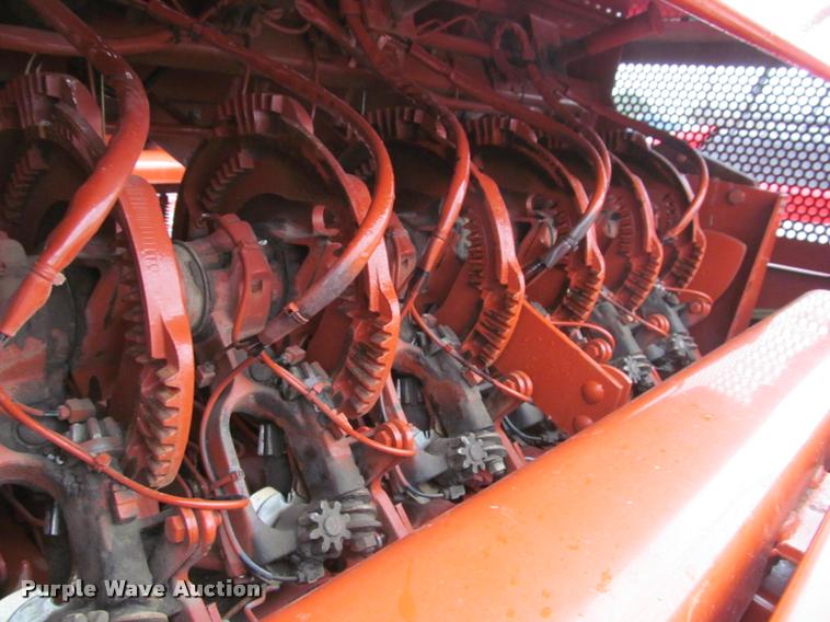 image for item DT9520 2005 Hesston 4790 square baler