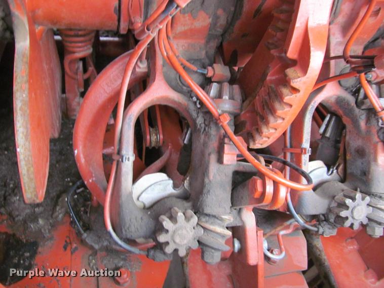 image for item DT9520 2005 Hesston 4790 square baler