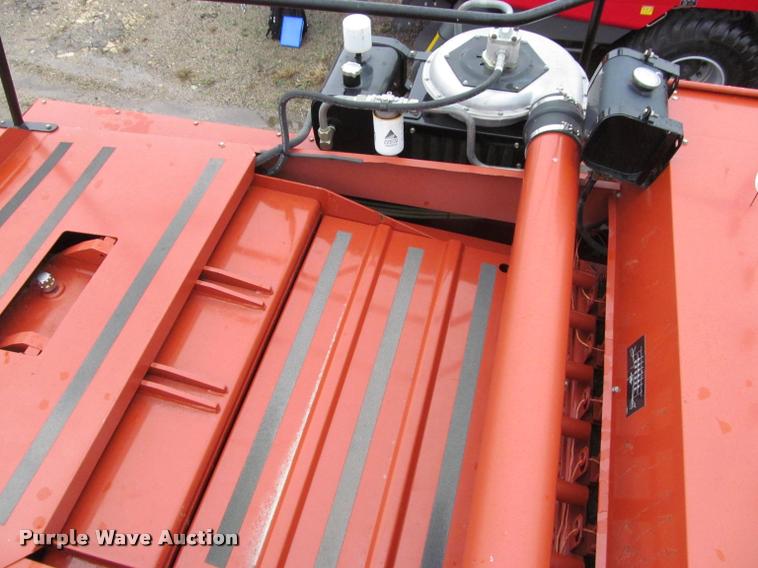 image for item DT9520 2005 Hesston 4790 square baler