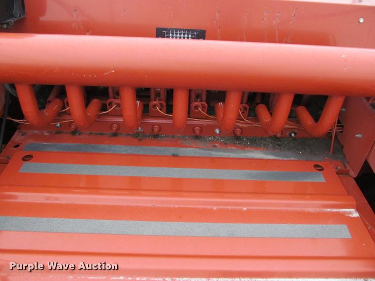 image for item DT9520 2005 Hesston 4790 square baler