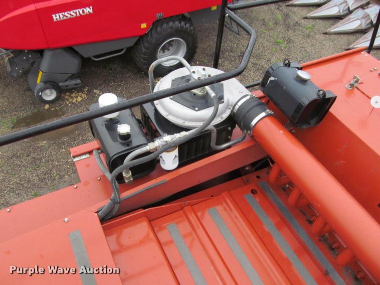 image for item DT9520 2005 Hesston 4790 square baler