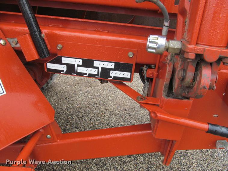 image for item DT9520 2005 Hesston 4790 square baler