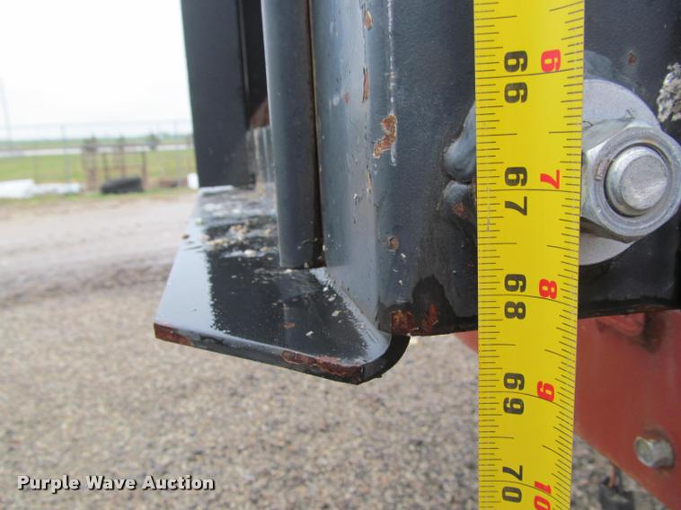 image for item DT9520 2005 Hesston 4790 square baler