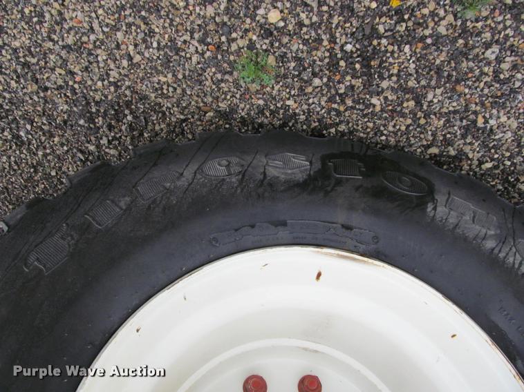 image for item DT9520 2005 Hesston 4790 square baler