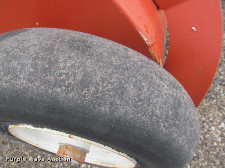 image for item DT9520 2005 Hesston 4790 square baler