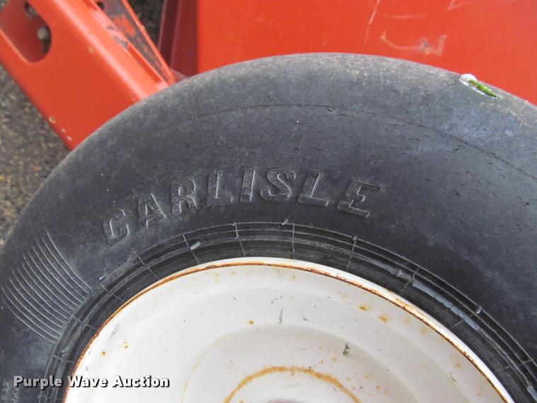 image for item DT9520 2005 Hesston 4790 square baler