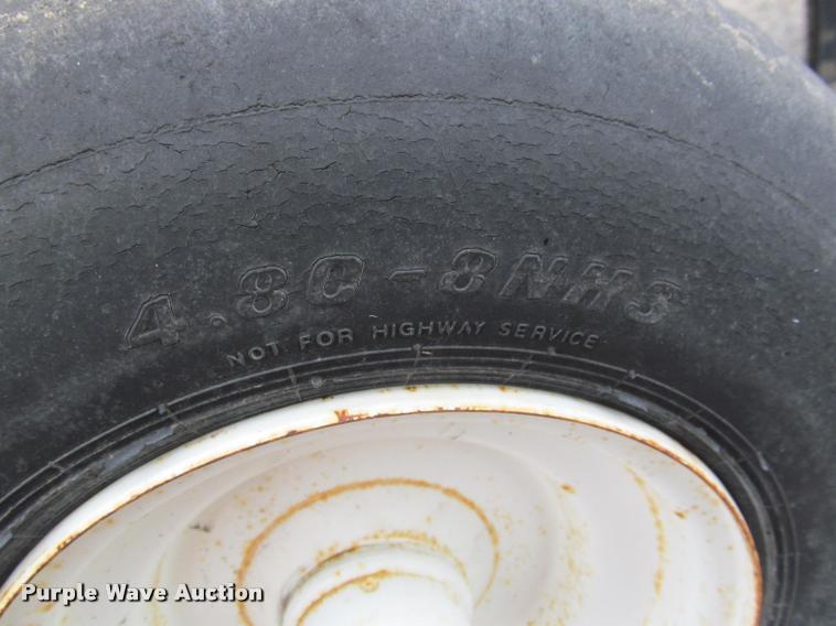 image for item DT9520 2005 Hesston 4790 square baler