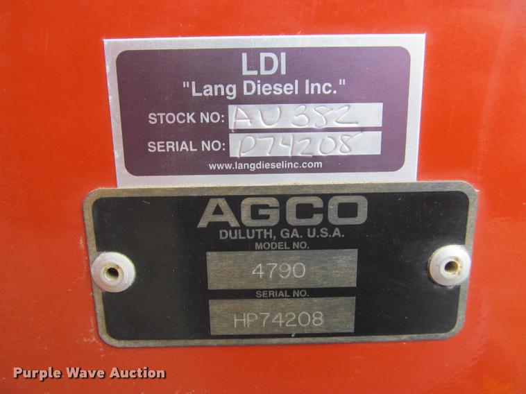 image for item DT9520 2005 Hesston 4790 square baler