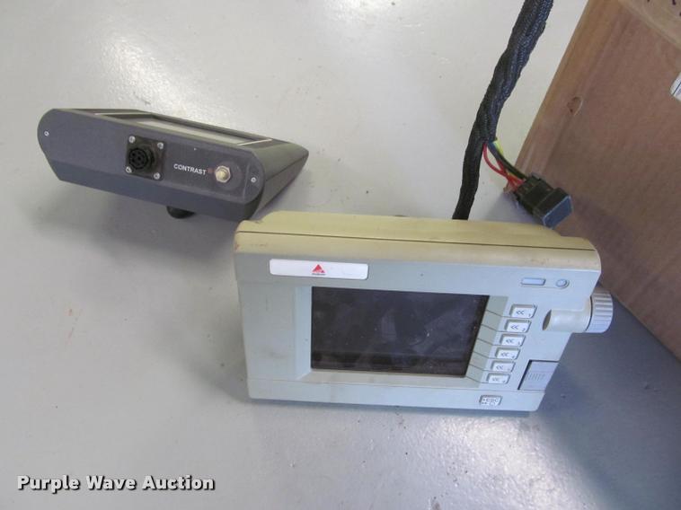 image for item DT9520 2005 Hesston 4790 square baler