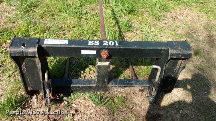 image for item F1842 1999 New Holland 6635 tractor