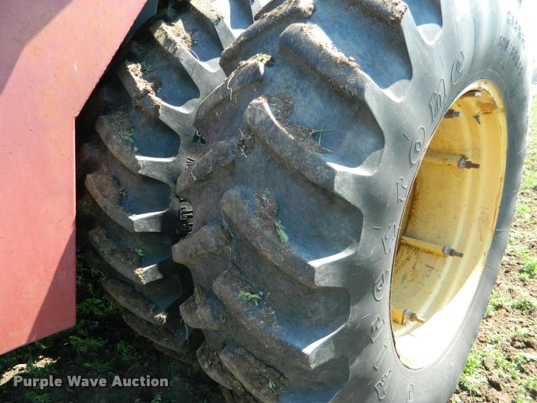 image for item K2580 1988 Versatile 876 Designation 6 4WD tractor