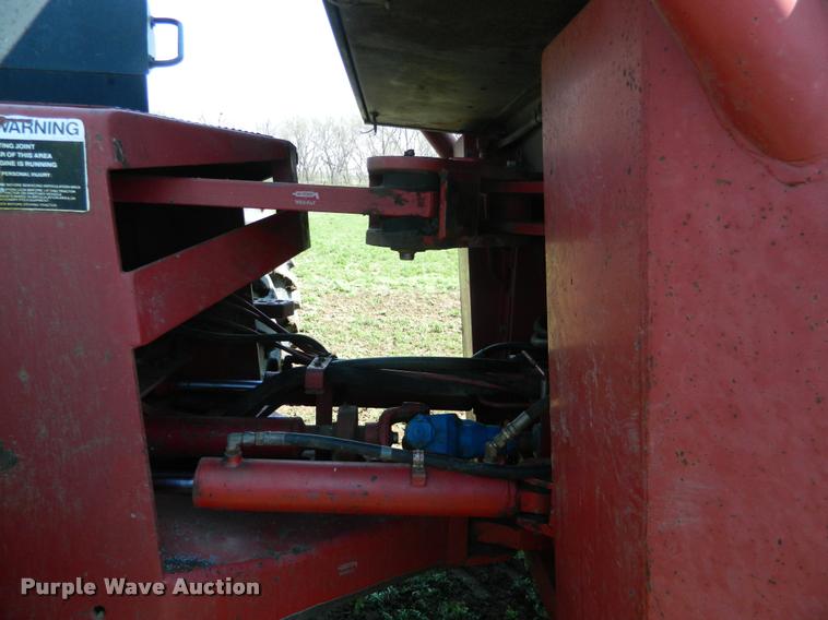 image for item K2580 1988 Versatile 876 Designation 6 4WD tractor