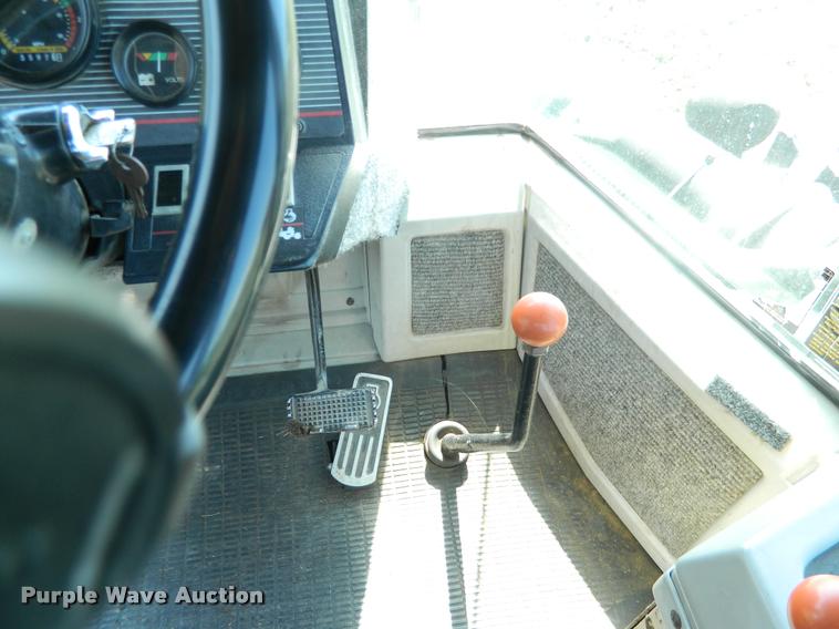 image for item K2580 1988 Versatile 876 Designation 6 4WD tractor