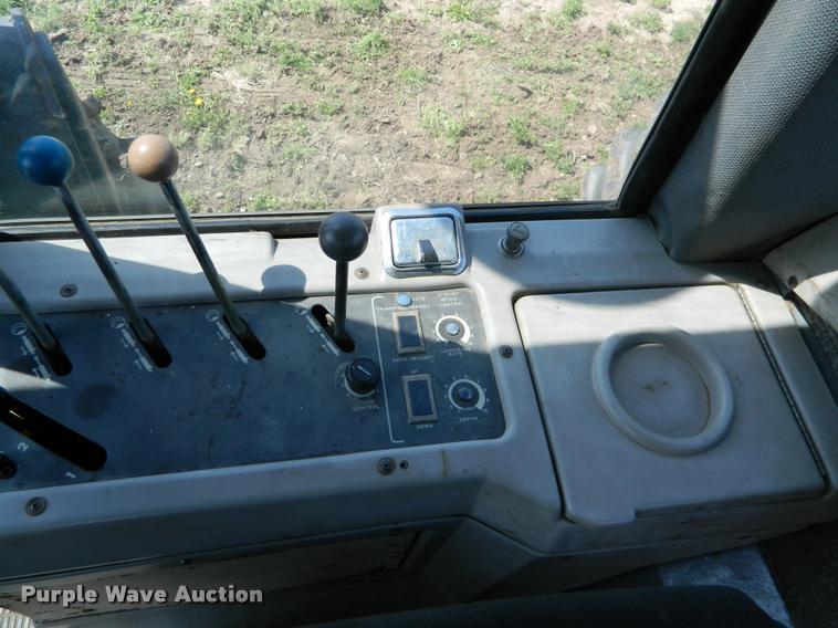 image for item K2580 1988 Versatile 876 Designation 6 4WD tractor