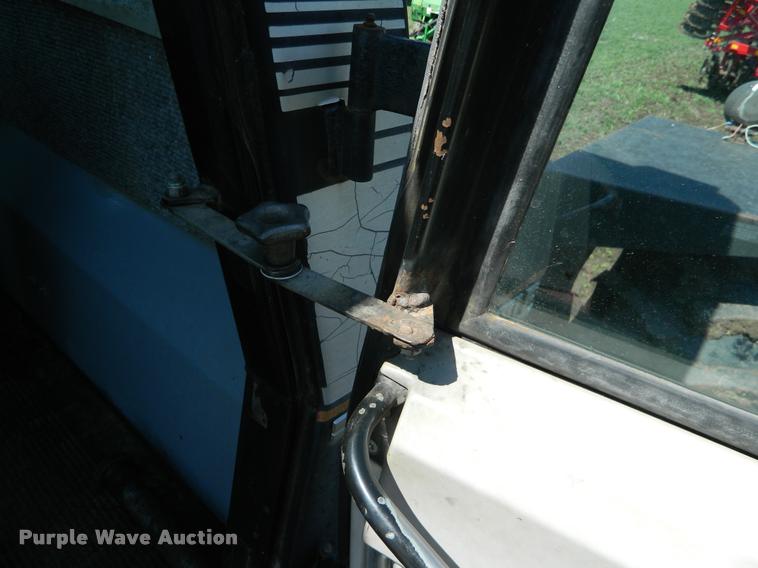 image for item K2580 1988 Versatile 876 Designation 6 4WD tractor