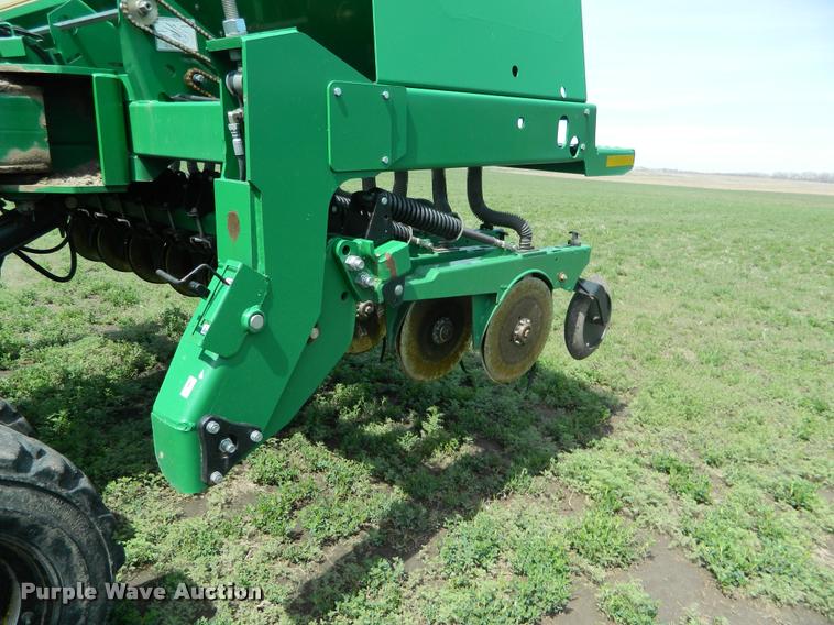 image for item K2581 Great Plains 3S-3000HD grain drill