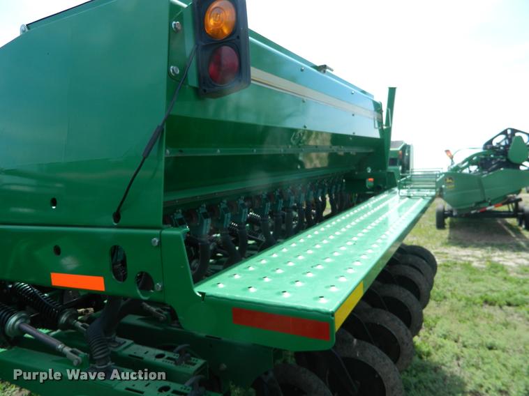 image for item K2581 Great Plains 3S-3000HD grain drill