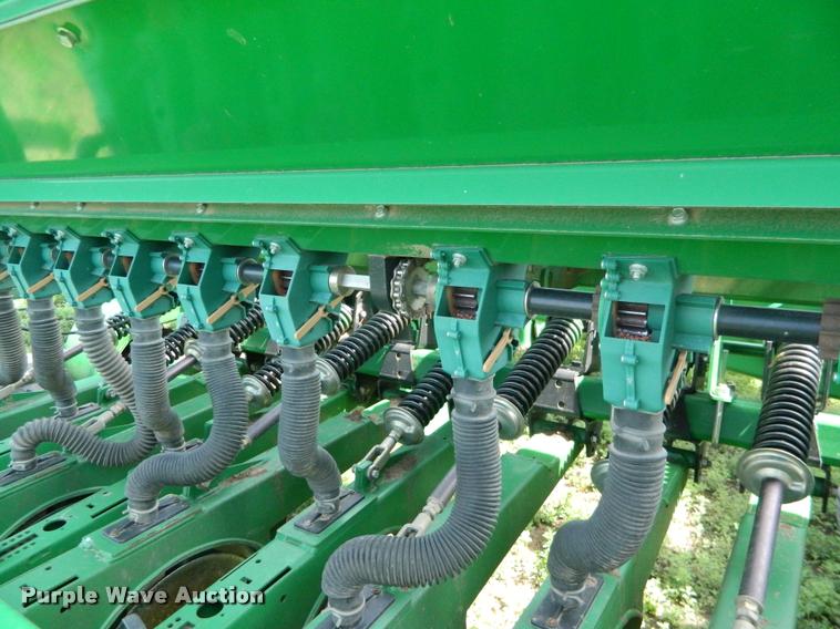 image for item K2581 Great Plains 3S-3000HD grain drill