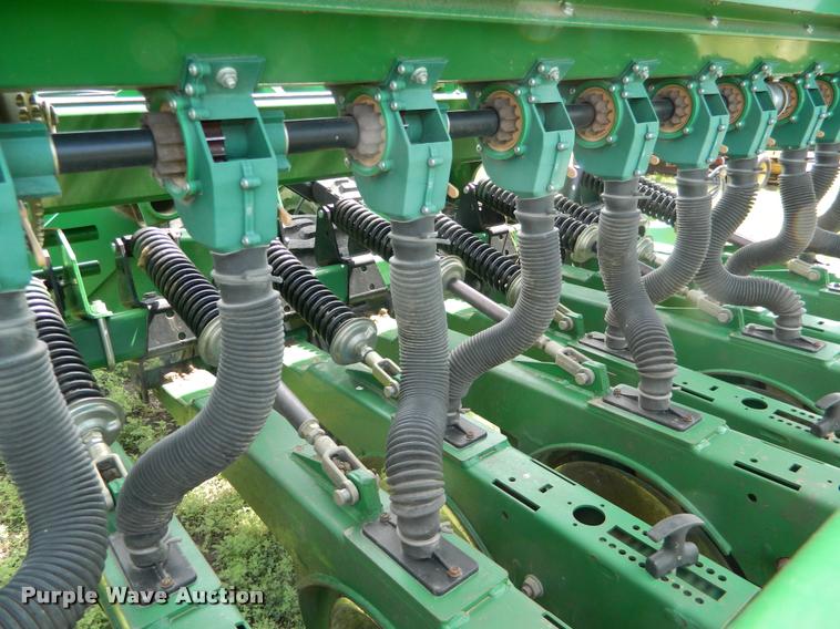 image for item K2581 Great Plains 3S-3000HD grain drill