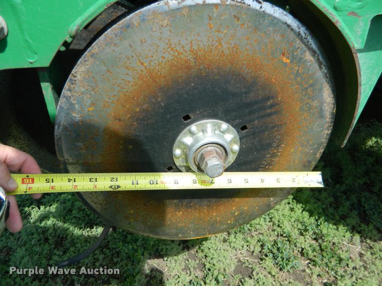 image for item K2581 Great Plains 3S-3000HD grain drill