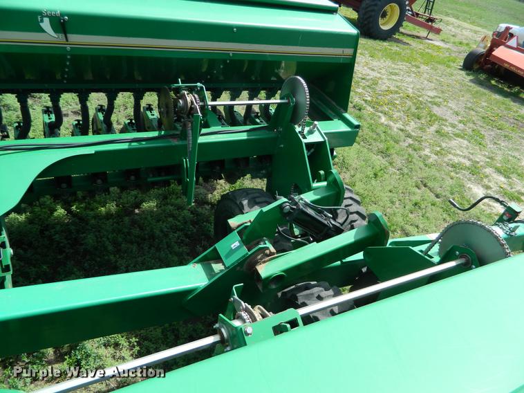 image for item K2581 Great Plains 3S-3000HD grain drill
