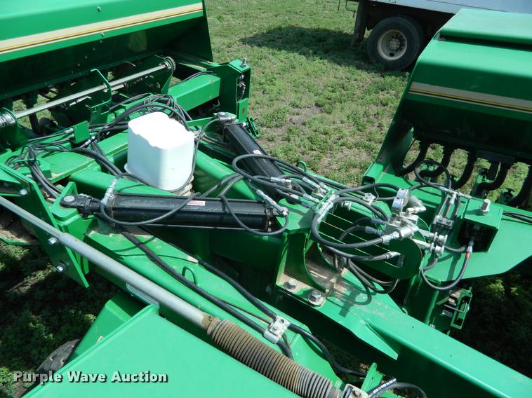image for item K2581 Great Plains 3S-3000HD grain drill