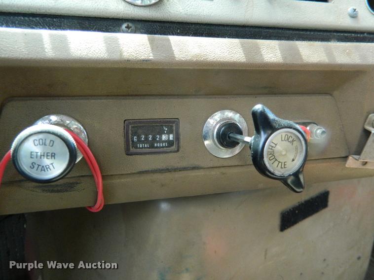 image for item K2582 1990 Ford L9000 grain truck