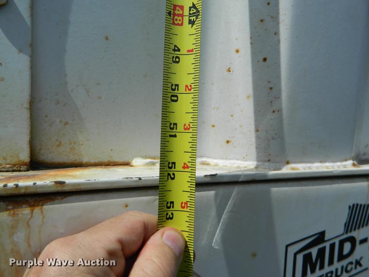 image for item K2582 1990 Ford L9000 grain truck