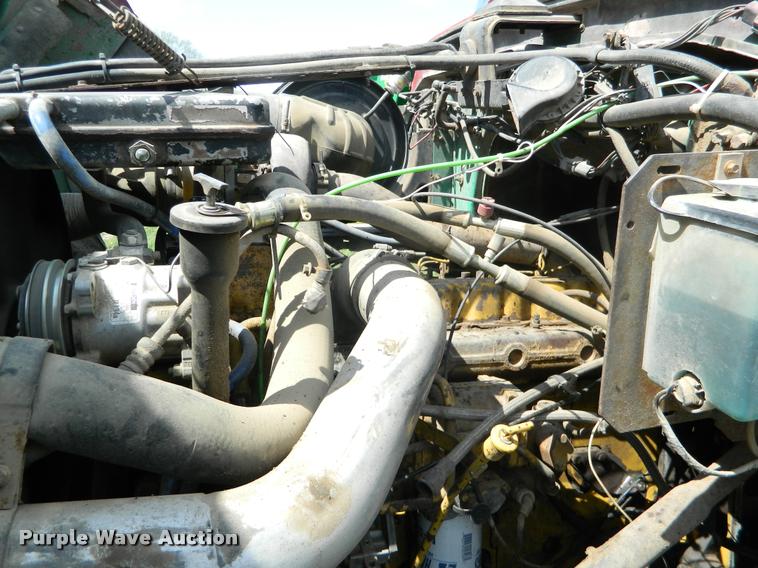 image for item K2582 1990 Ford L9000 grain truck