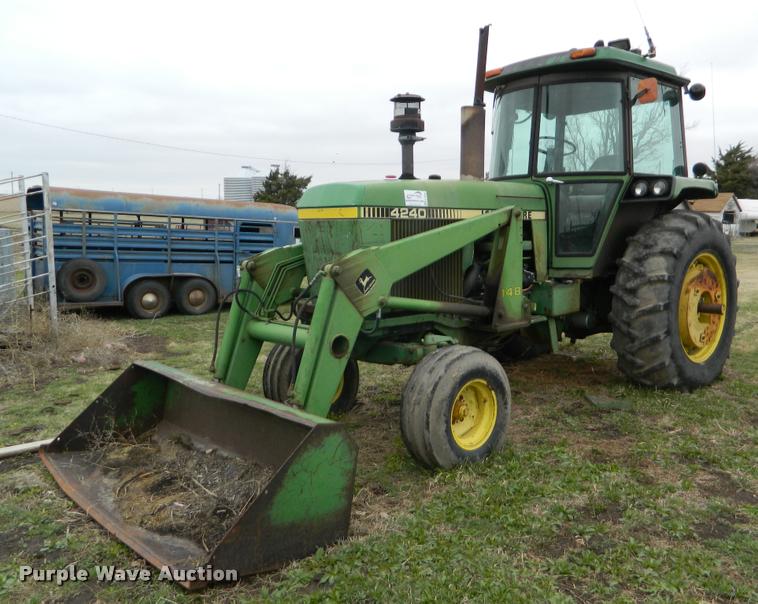 image for item K2594 1979 John Deere 4240 tractor