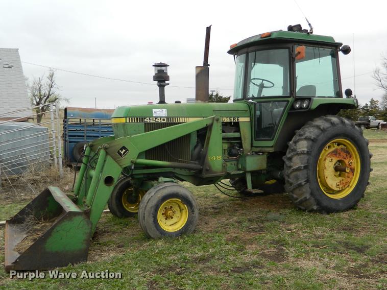 image for item K2594 1979 John Deere 4240 tractor