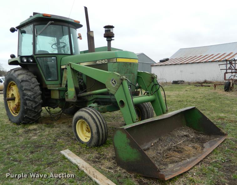 image for item K2594 1979 John Deere 4240 tractor