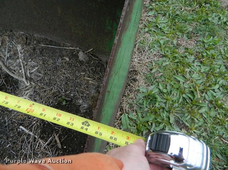 image for item K2594 1979 John Deere 4240 tractor