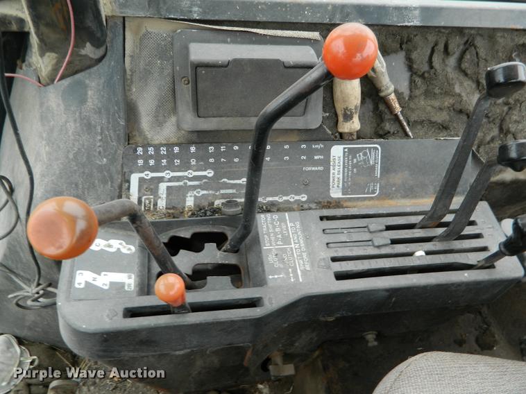 image for item K2594 1979 John Deere 4240 tractor