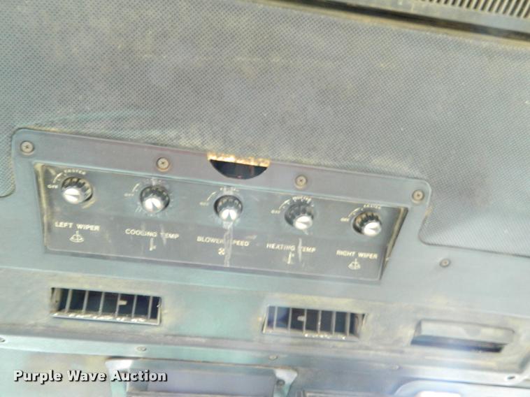 image for item K2594 1979 John Deere 4240 tractor