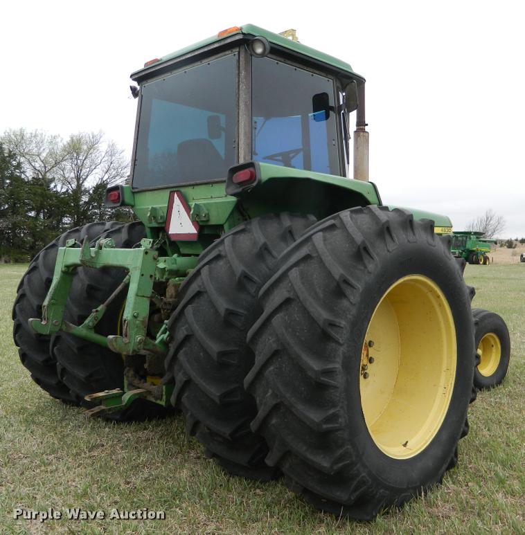 image for item K2599 1976 John Deere 4630 tractor