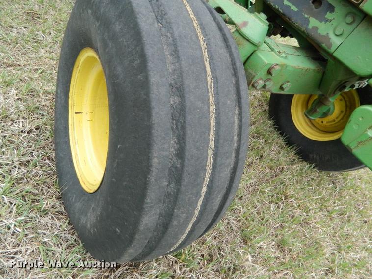 image for item K2599 1976 John Deere 4630 tractor