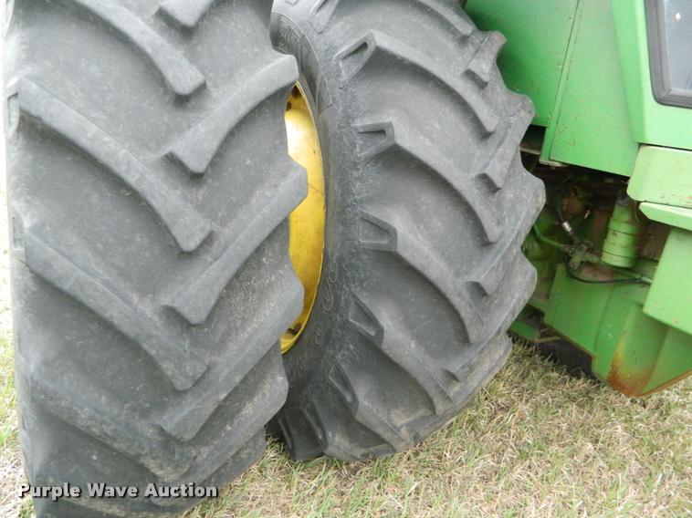 image for item K2599 1976 John Deere 4630 tractor