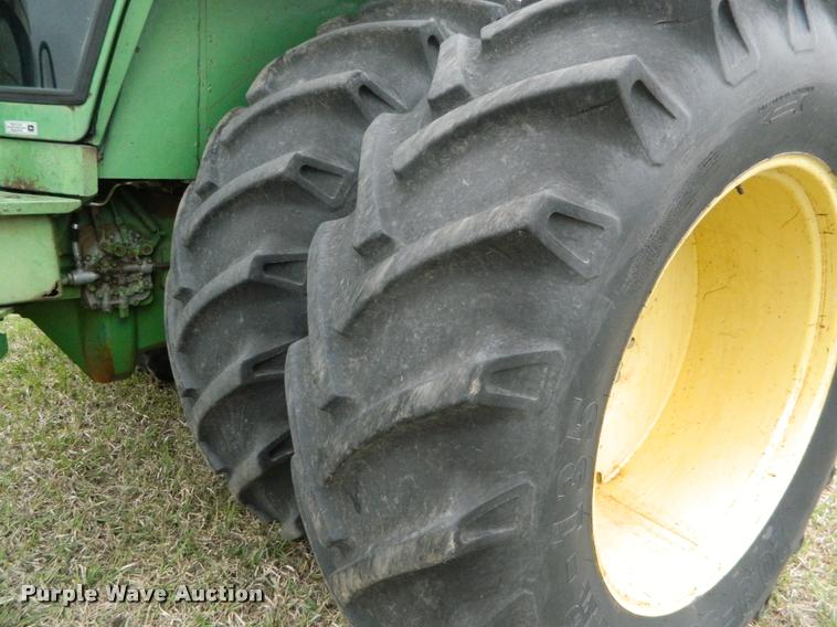 image for item K2599 1976 John Deere 4630 tractor