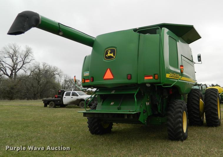 image for item K2601 2004 John Deere 9660 STS combine