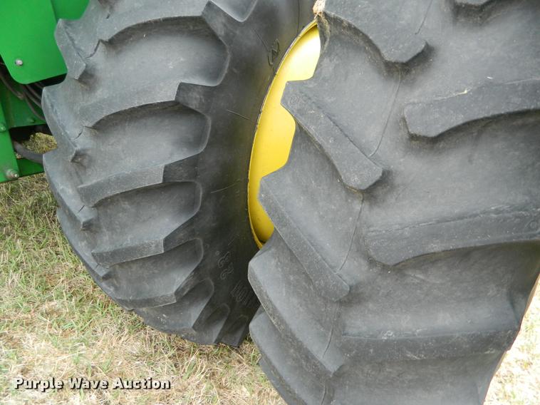 image for item K2601 2004 John Deere 9660 STS combine