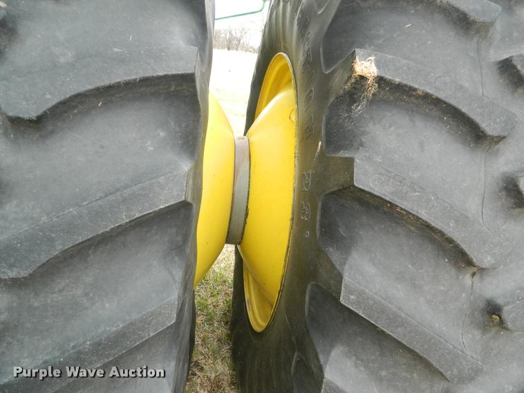 image for item K2601 2004 John Deere 9660 STS combine