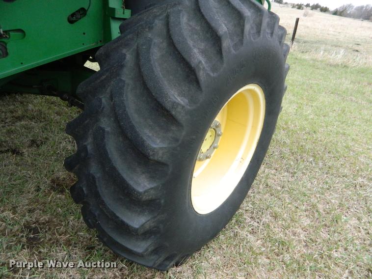 image for item K2601 2004 John Deere 9660 STS combine