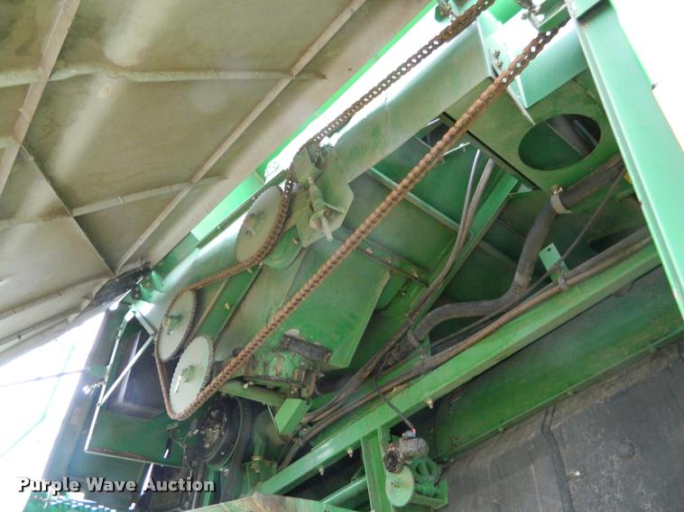 image for item K2601 2004 John Deere 9660 STS combine