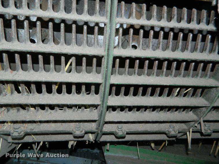 image for item K2601 2004 John Deere 9660 STS combine