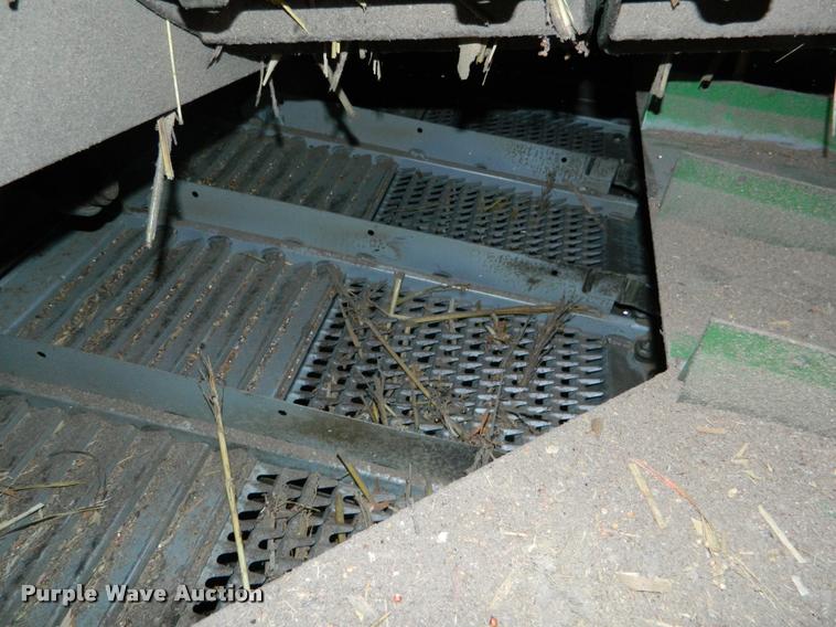 image for item K2601 2004 John Deere 9660 STS combine