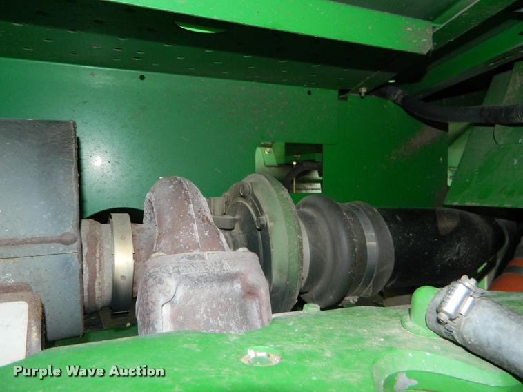 image for item K2601 2004 John Deere 9660 STS combine