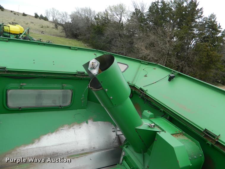 image for item K2601 2004 John Deere 9660 STS combine